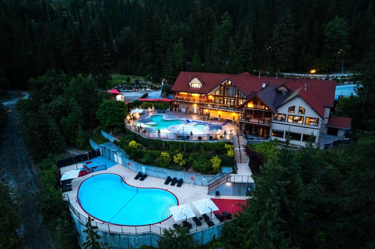 Halcyon Hot Springs Resort Экстерьер фото