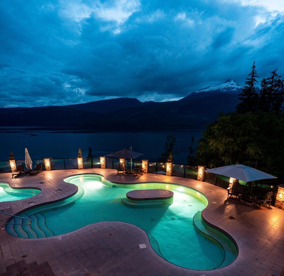 Halcyon Hot Springs Resort Экстерьер фото